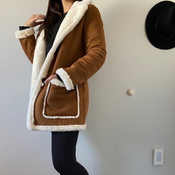 Fur lined coat - Picture 2 of 5